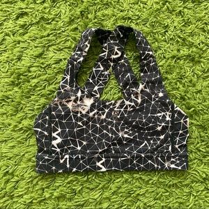 Lululemon pattern bra top size 4